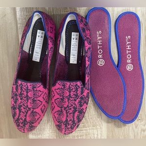 8.5 Rothy’s loafers